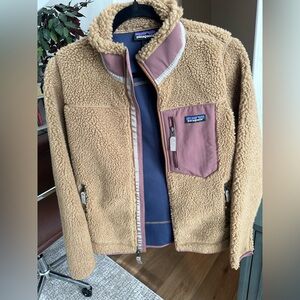 Patagonia Fleece Jacket Women’s Small Sample Design